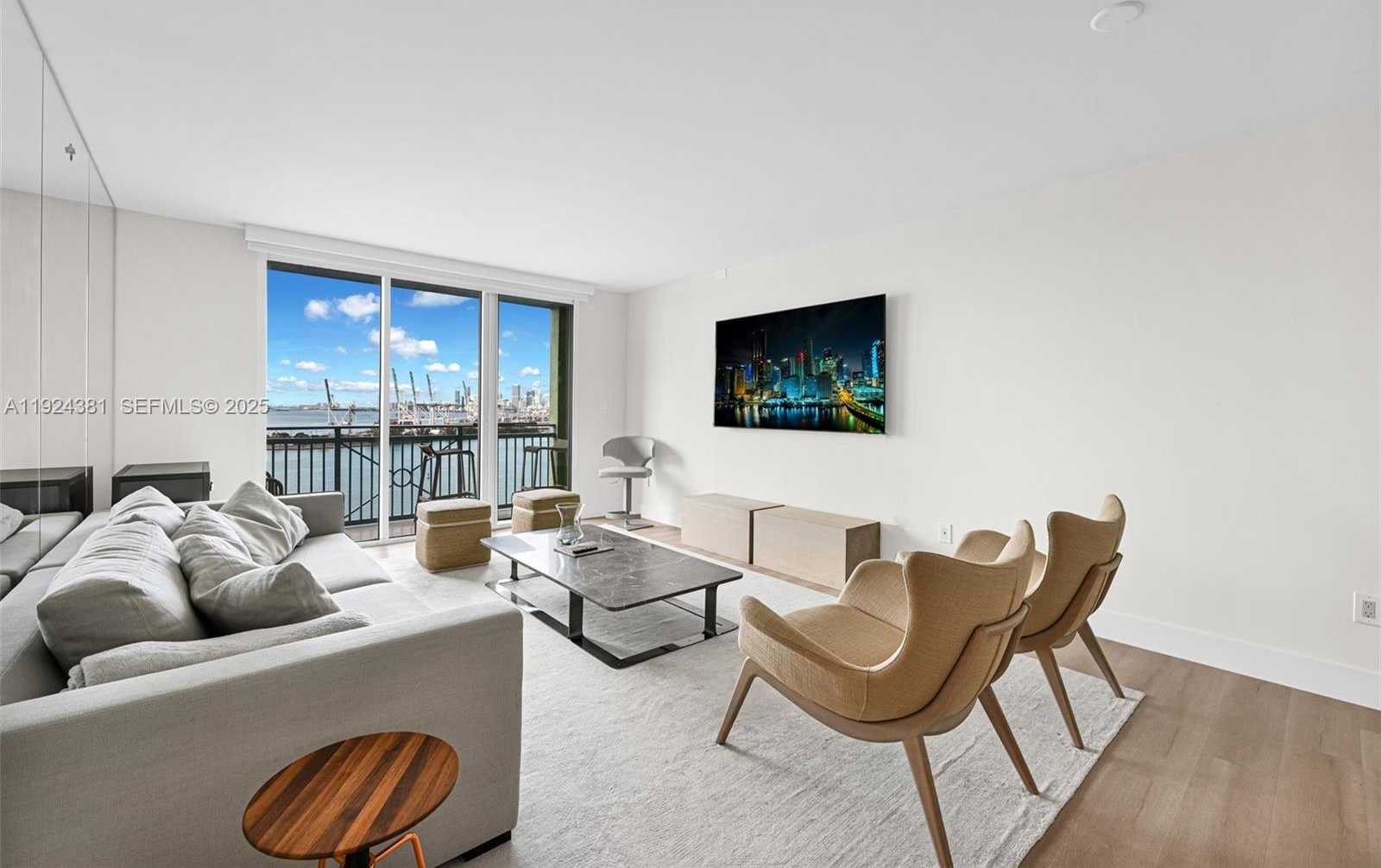 Small Image of 90 ALTON RD #1908, Miami Beach Number 3