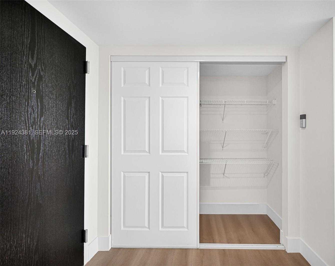 Small Image of 90 ALTON RD #1908, Miami Beach Number 30