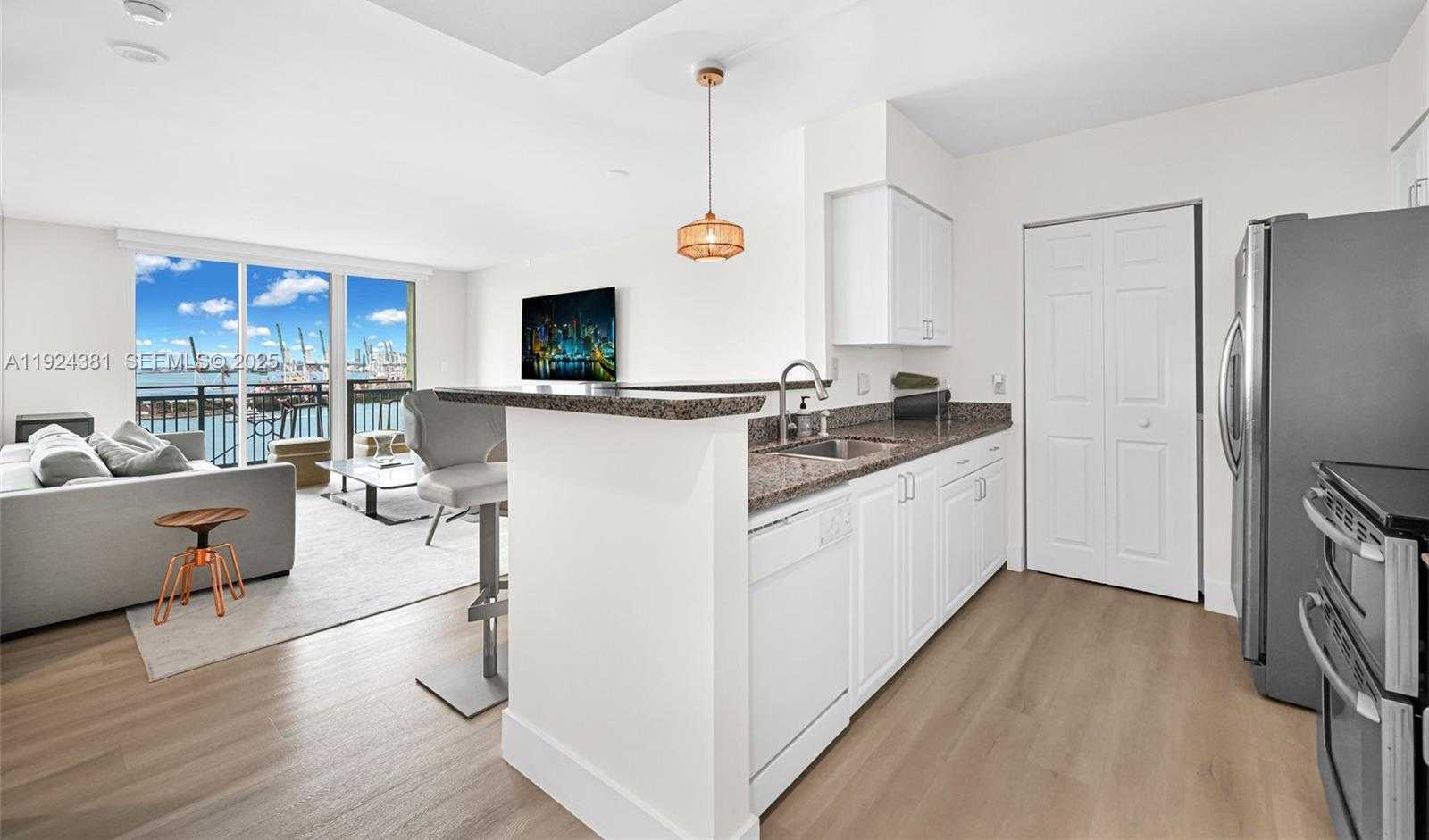 Small Image of 90 ALTON RD #1908, Miami Beach Number 9