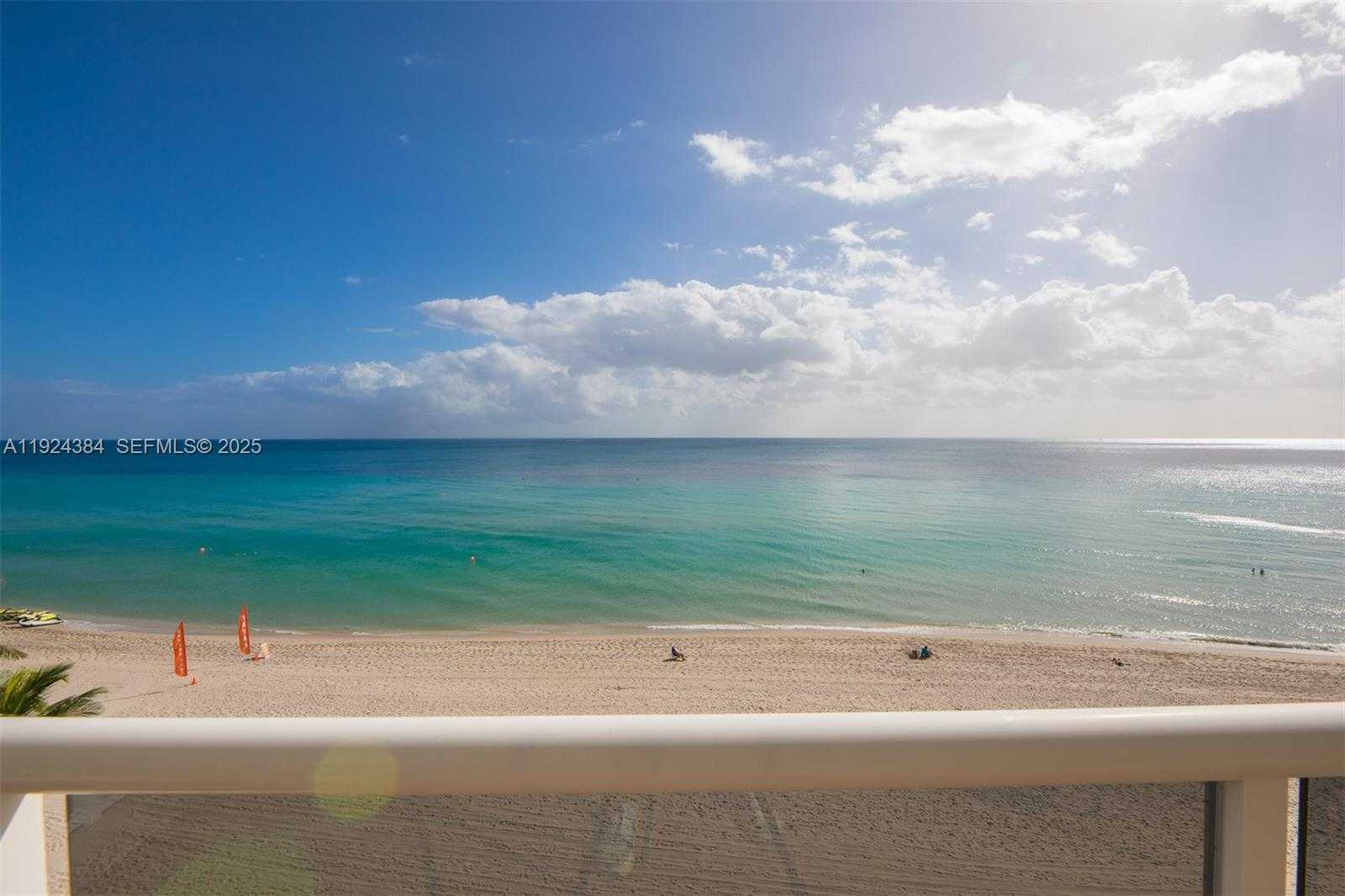 Imagen de Pequeño Objeto