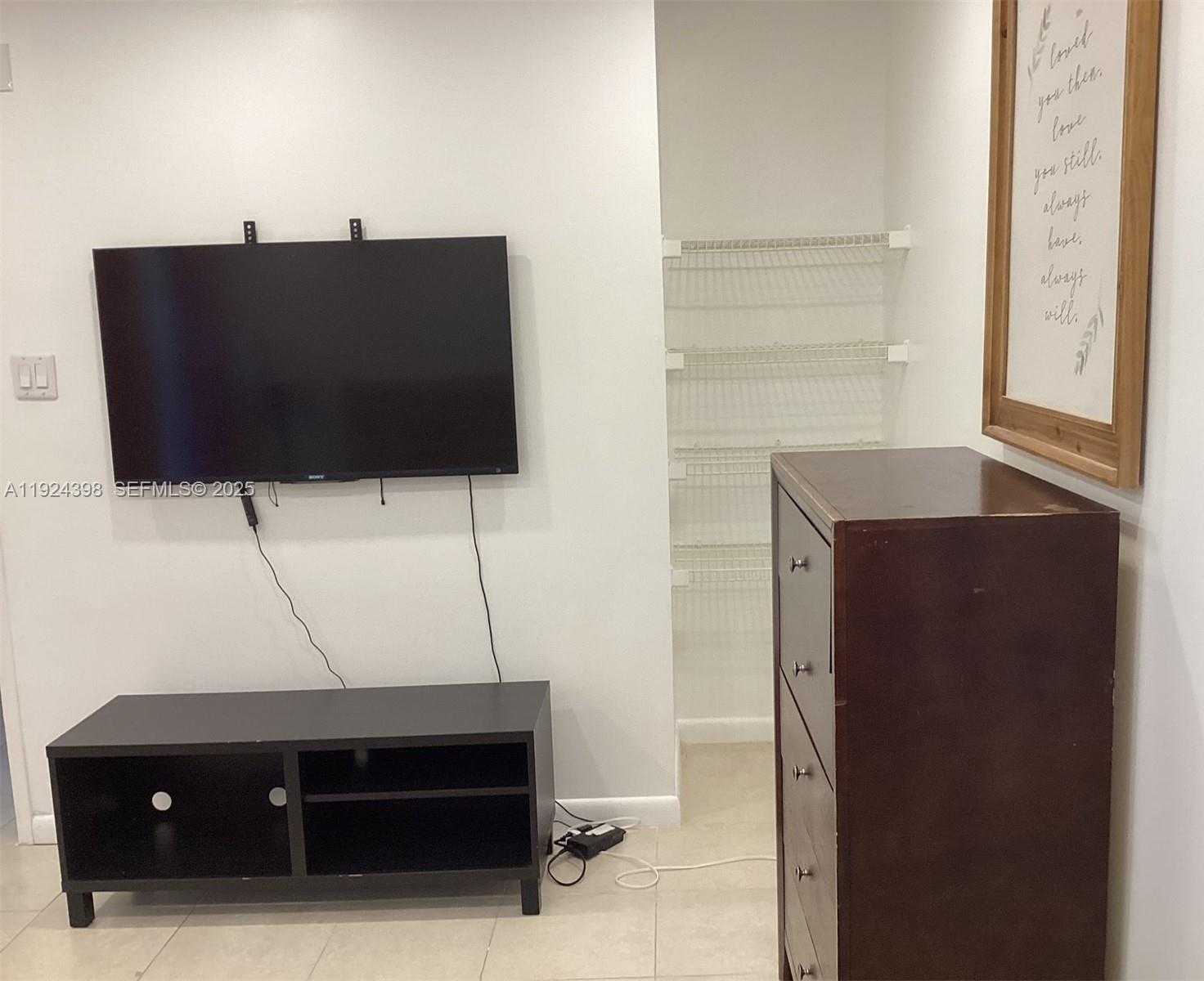 Small Image of 15330 SOUTH WEST 106TH TER #903, Miami Number 13