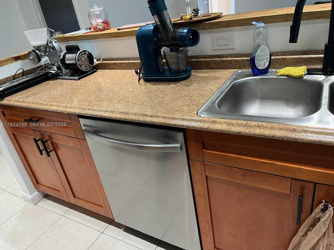 Small Image of 15330 SOUTH WEST 106TH TER #903, Miami Number 25