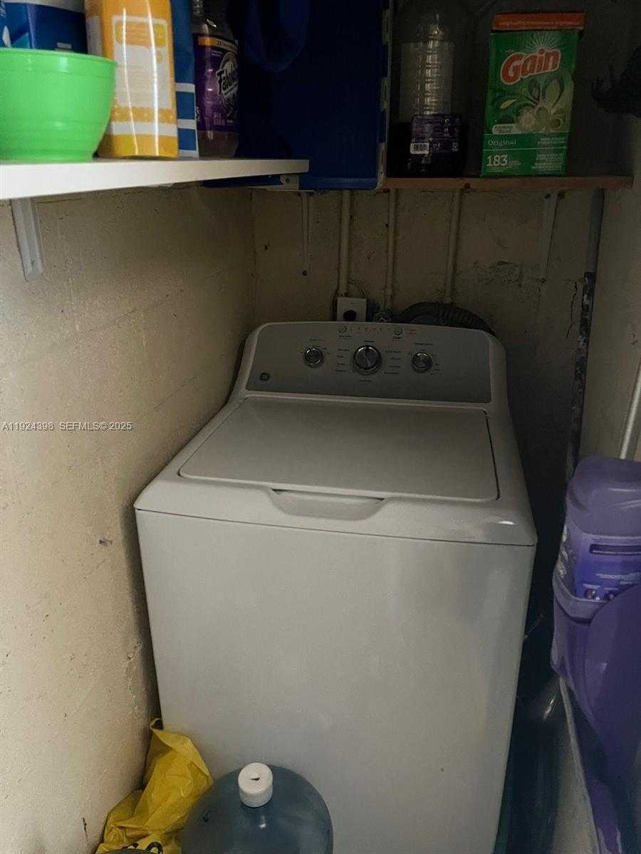 Small Image of 15330 SOUTH WEST 106TH TER #903, Miami Number 29