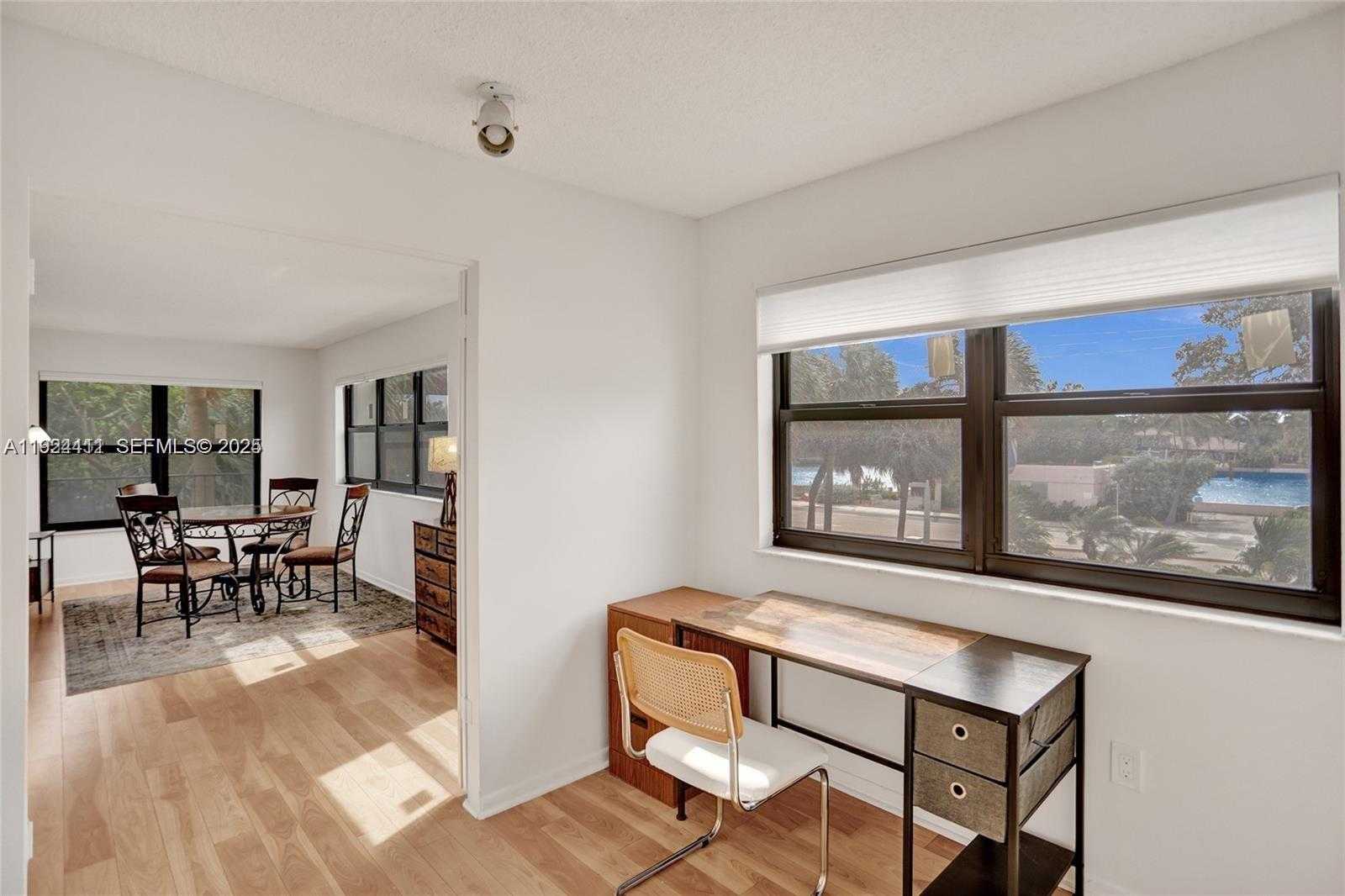 Imagen de Pequeño Objeto