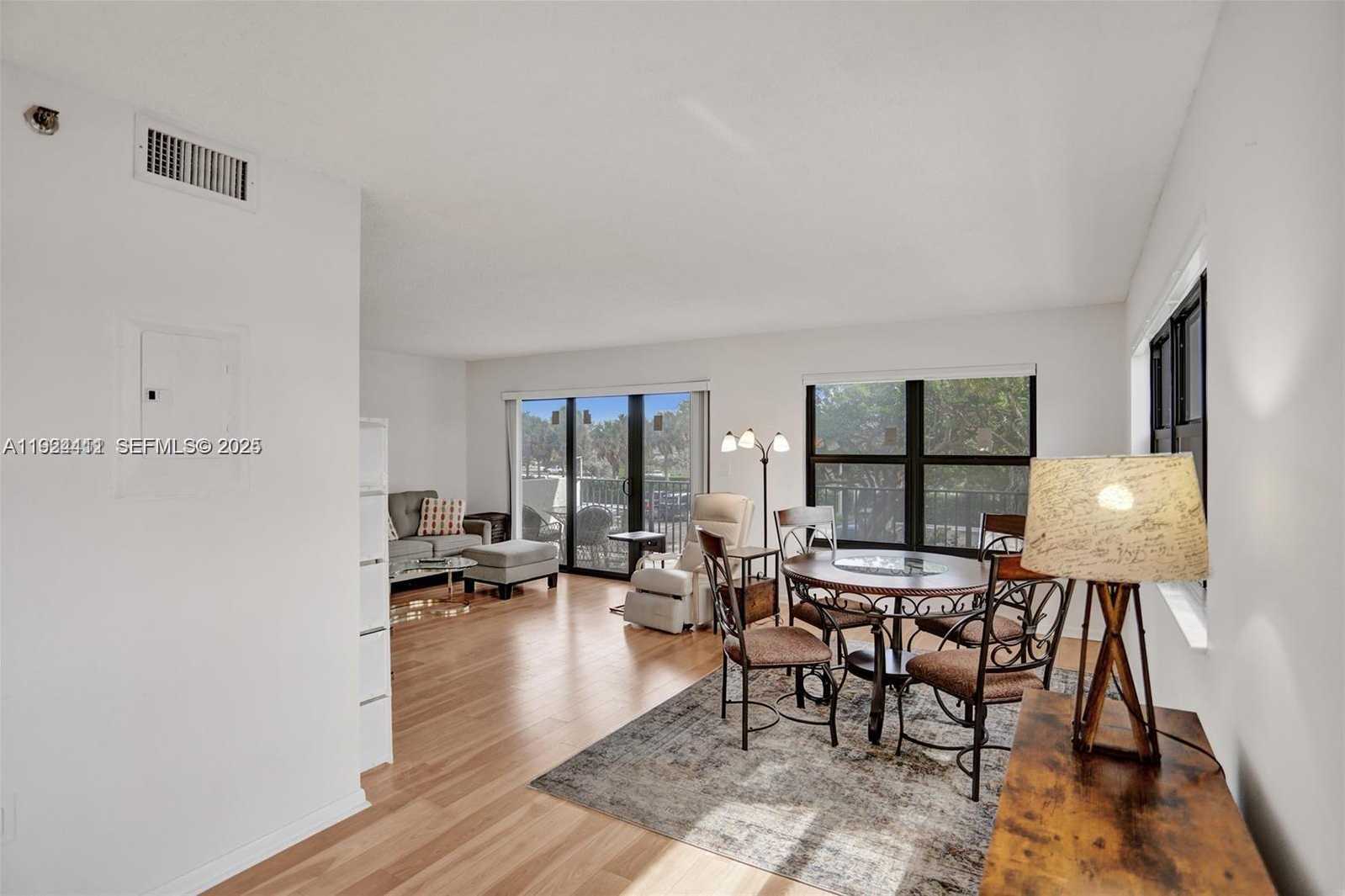 Imagen de Pequeño Objeto