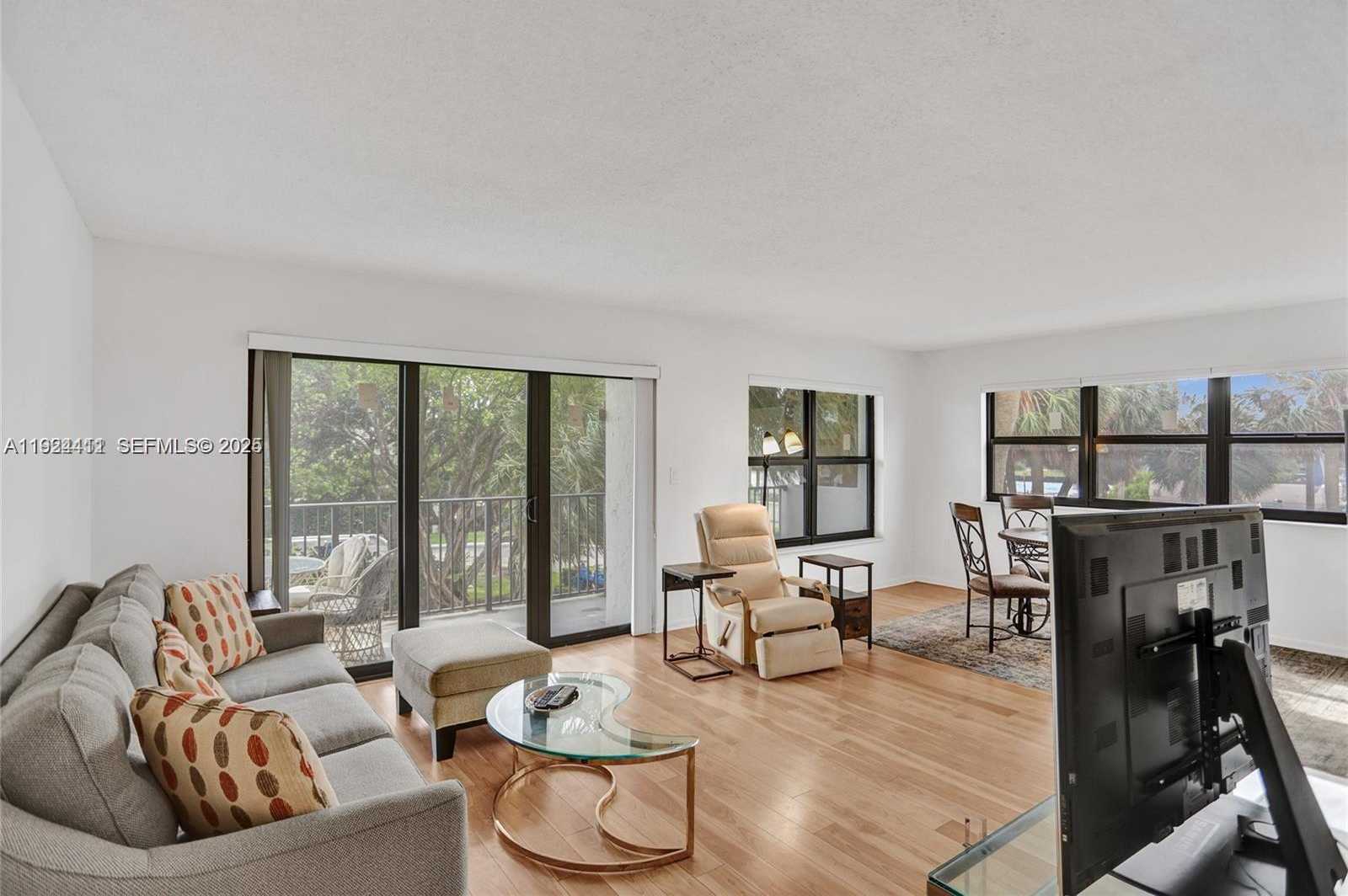 Imagen de Pequeño Objeto