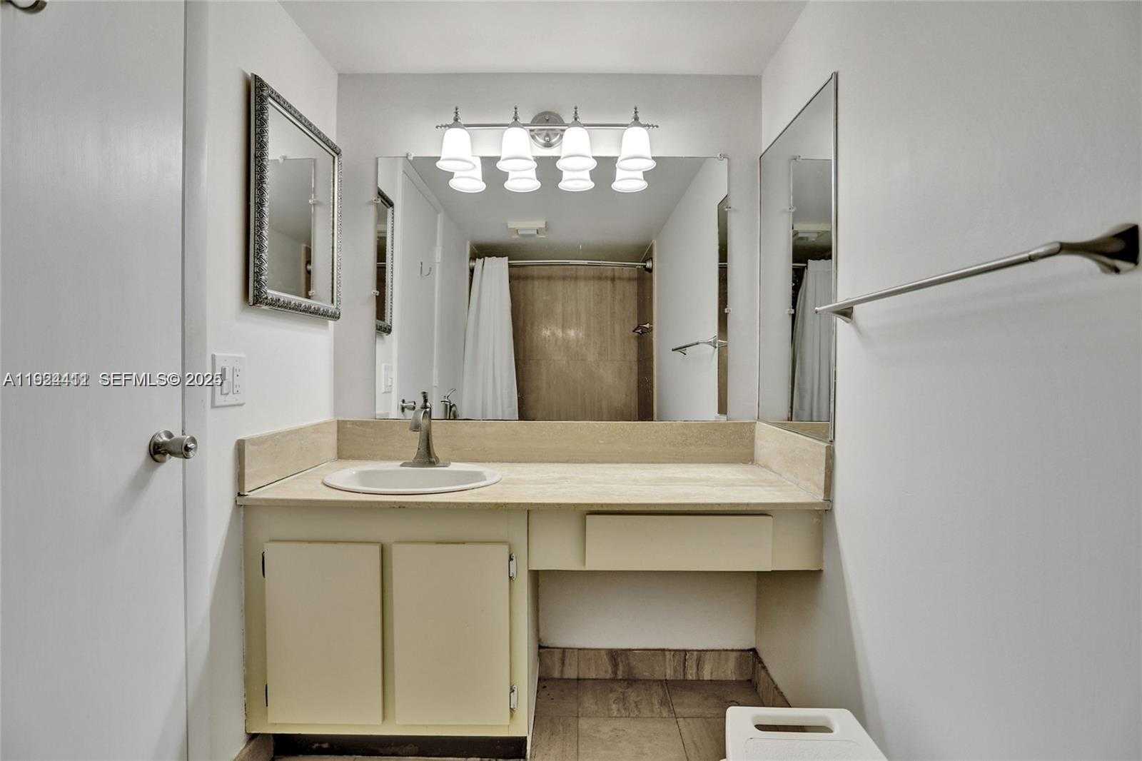 Imagen de Pequeño Objeto