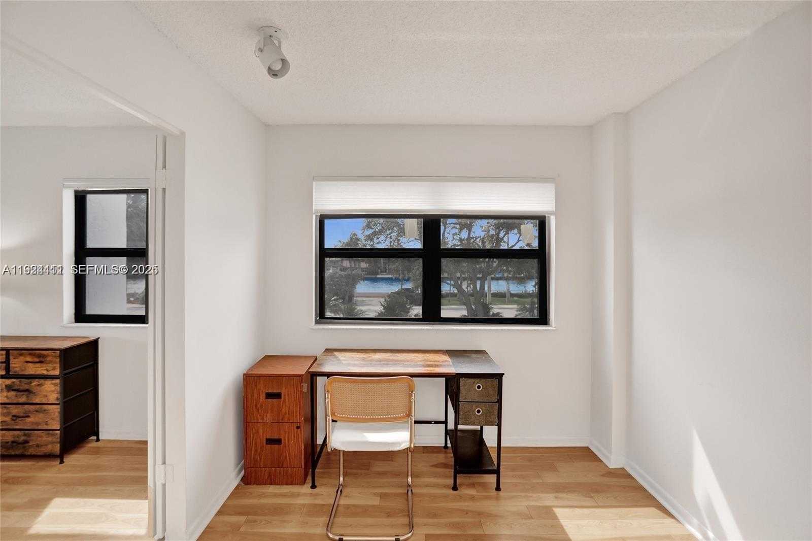 Imagen de Pequeño Objeto