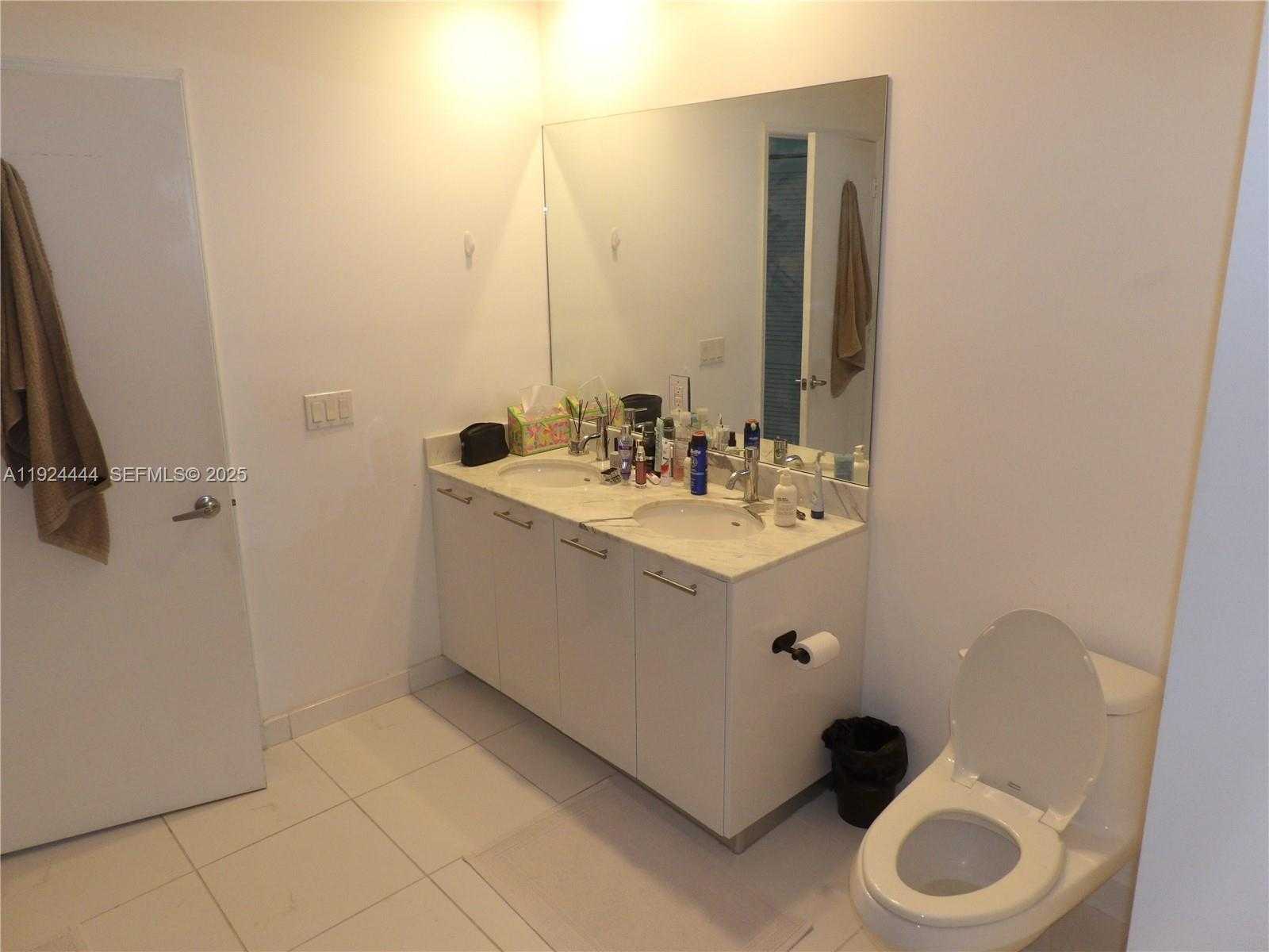 Small Image of 950 BRICKELL BAY DR #4206, Miami Number 11