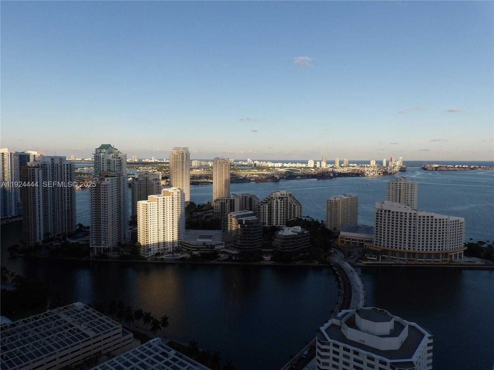 Small Image of 950 BRICKELL BAY DR #4206, Miami Number 15
