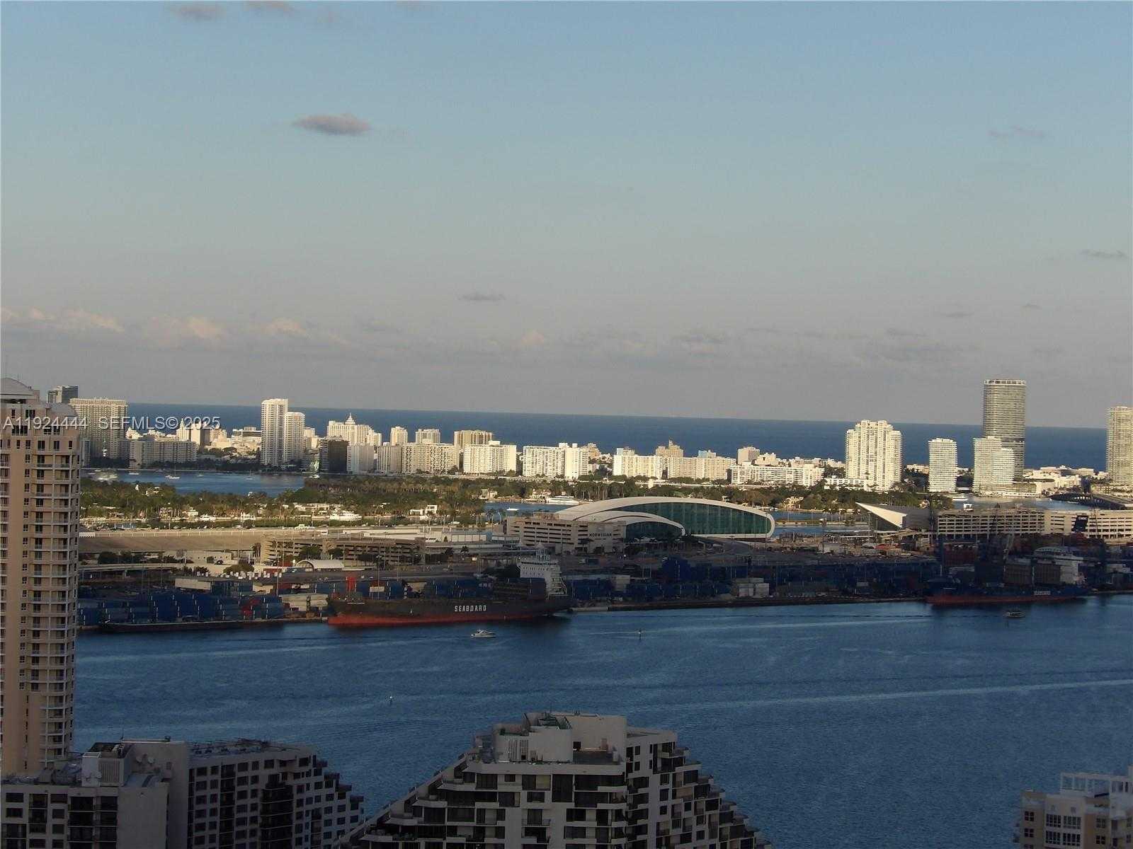 Small Image of 950 BRICKELL BAY DR #4206, Miami Number 17