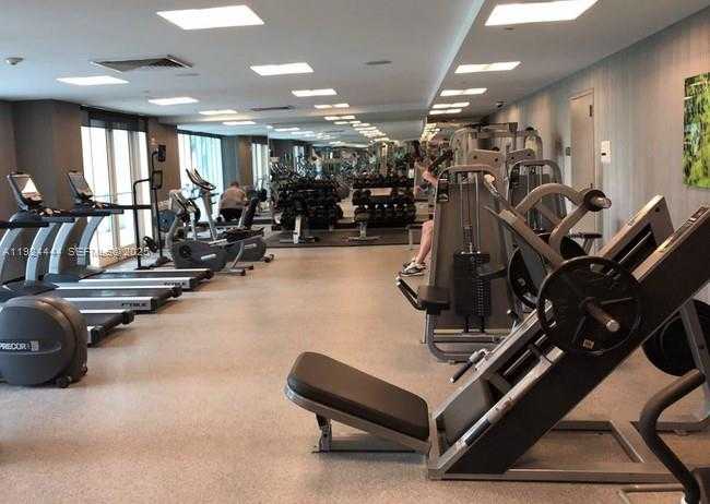 Small Image of 950 BRICKELL BAY DR #4206, Miami Number 24