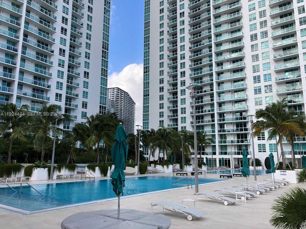 Small Image of 950 BRICKELL BAY DR #4206, Miami Number 27