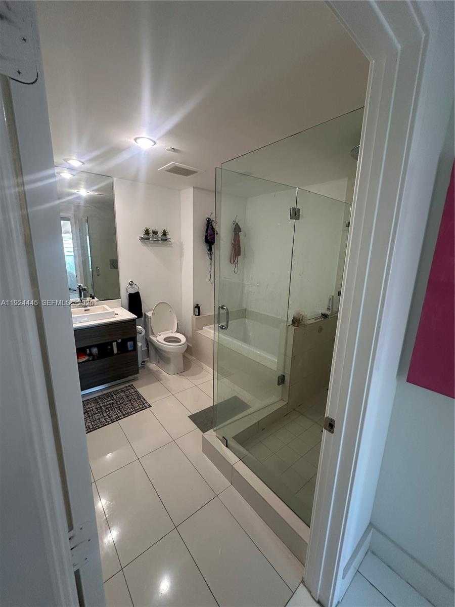 Small Image of 1100 SOUTH MIAMI AVE #509, Miami Number 13