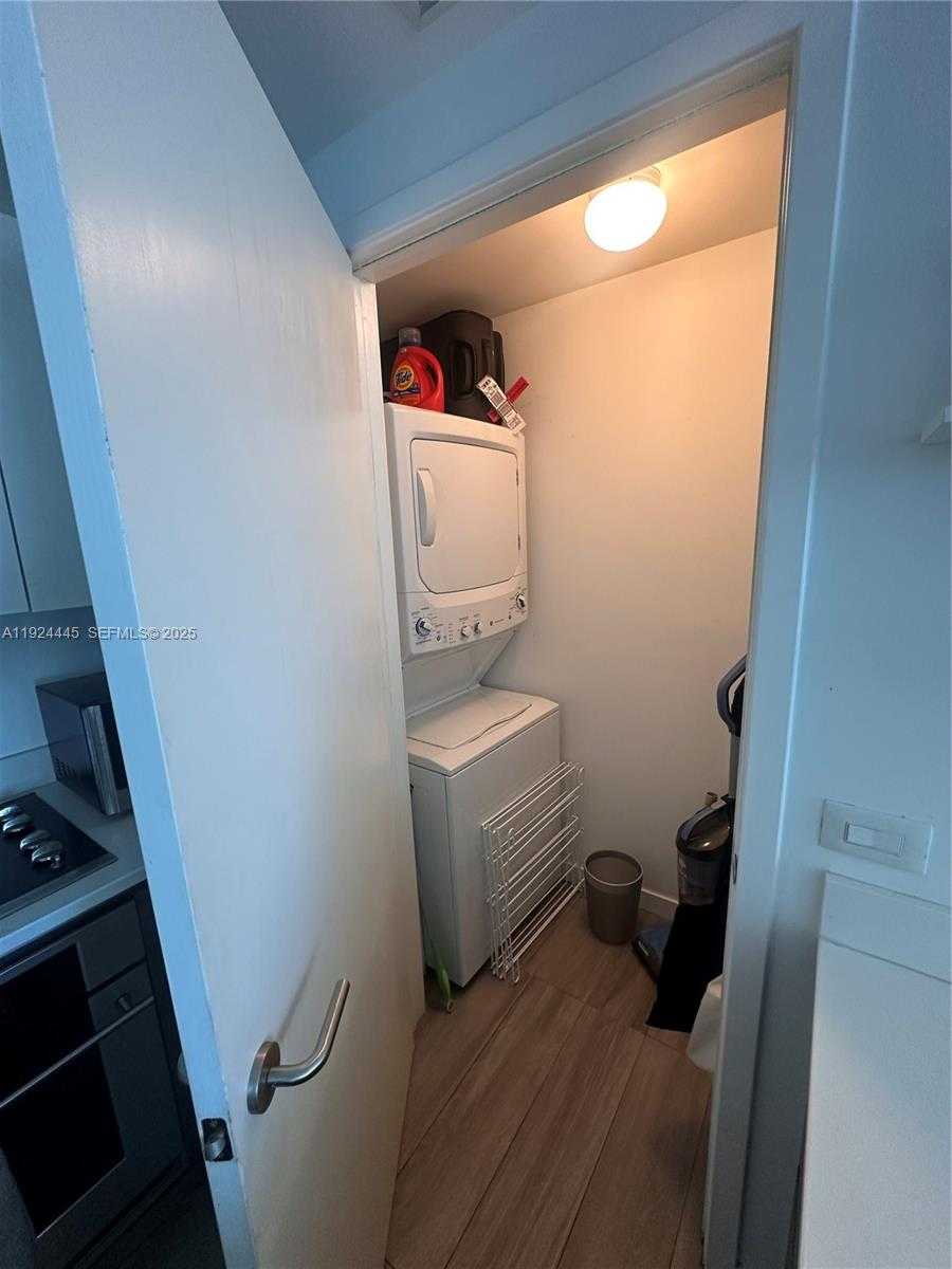 Small Image of 1100 SOUTH MIAMI AVE #509, Miami Number 14