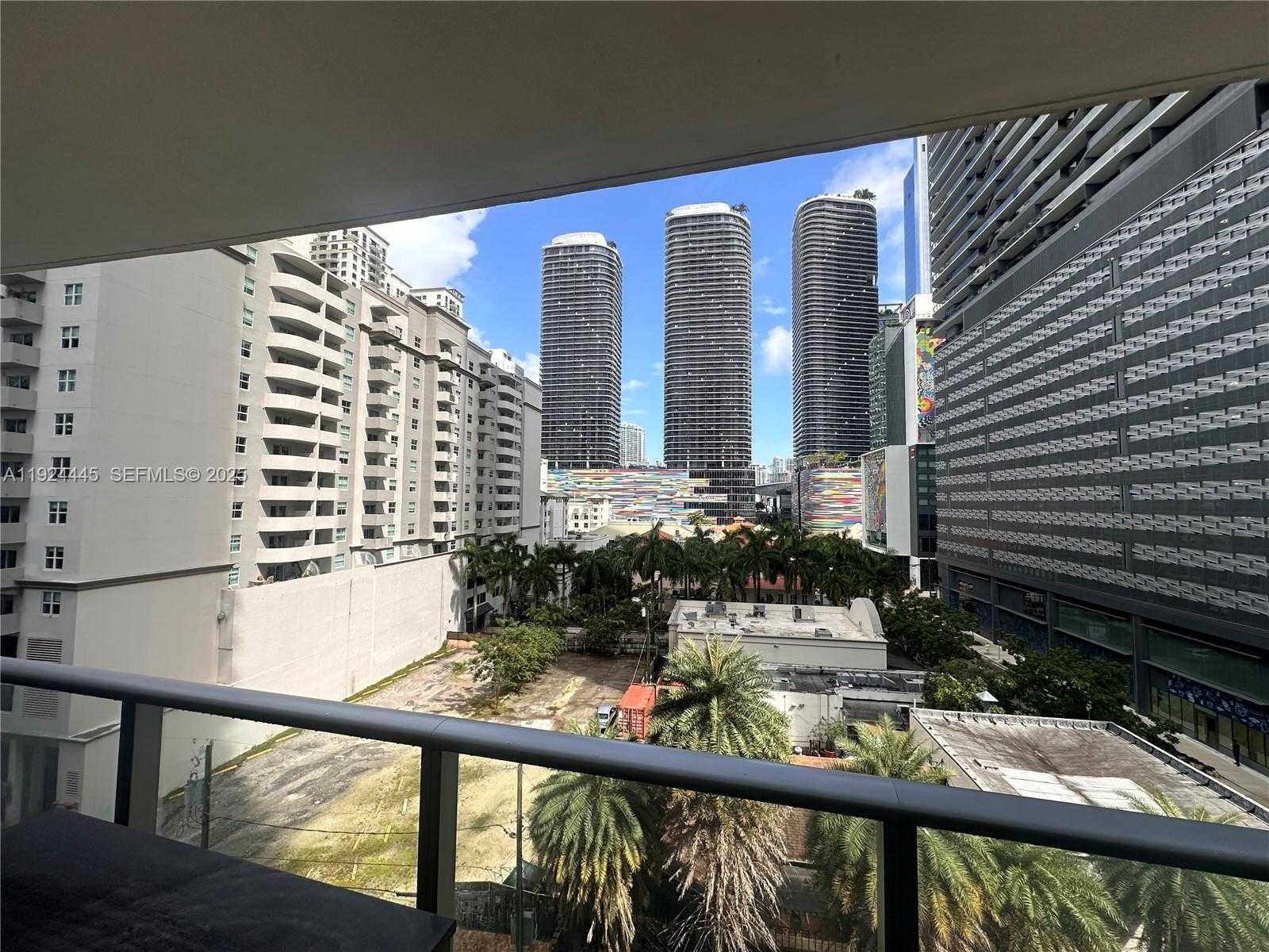 Small Image of 1100 SOUTH MIAMI AVE #509, Miami Number 4