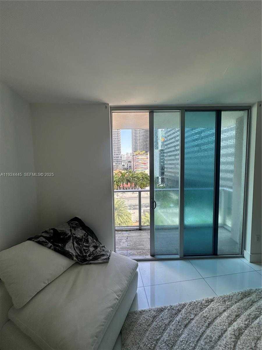 Small Image of 1100 SOUTH MIAMI AVE #509, Miami Number 6