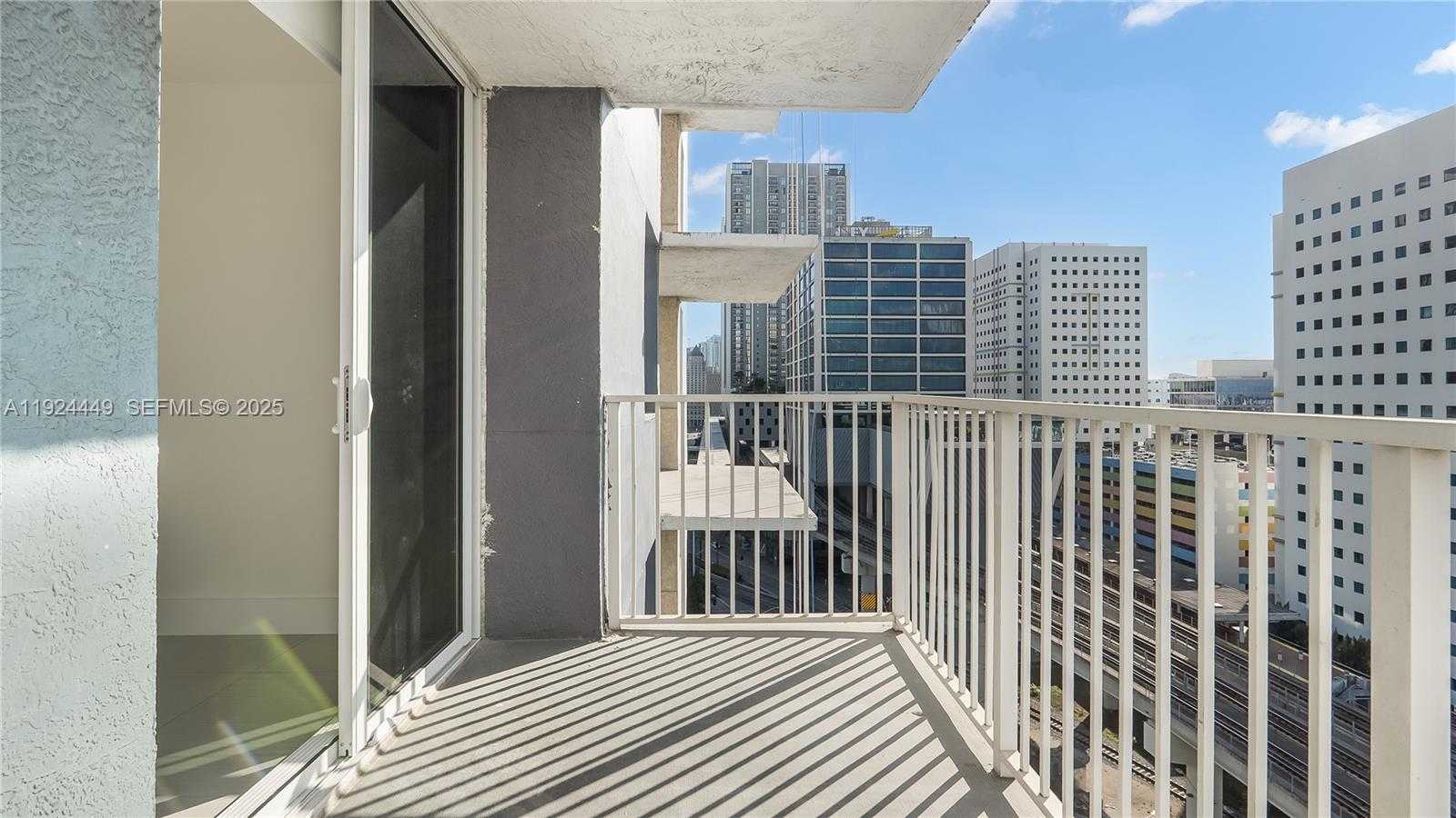 Small Image of 850 NORTH MIAMI AVE #W-1707, Miami Number 21