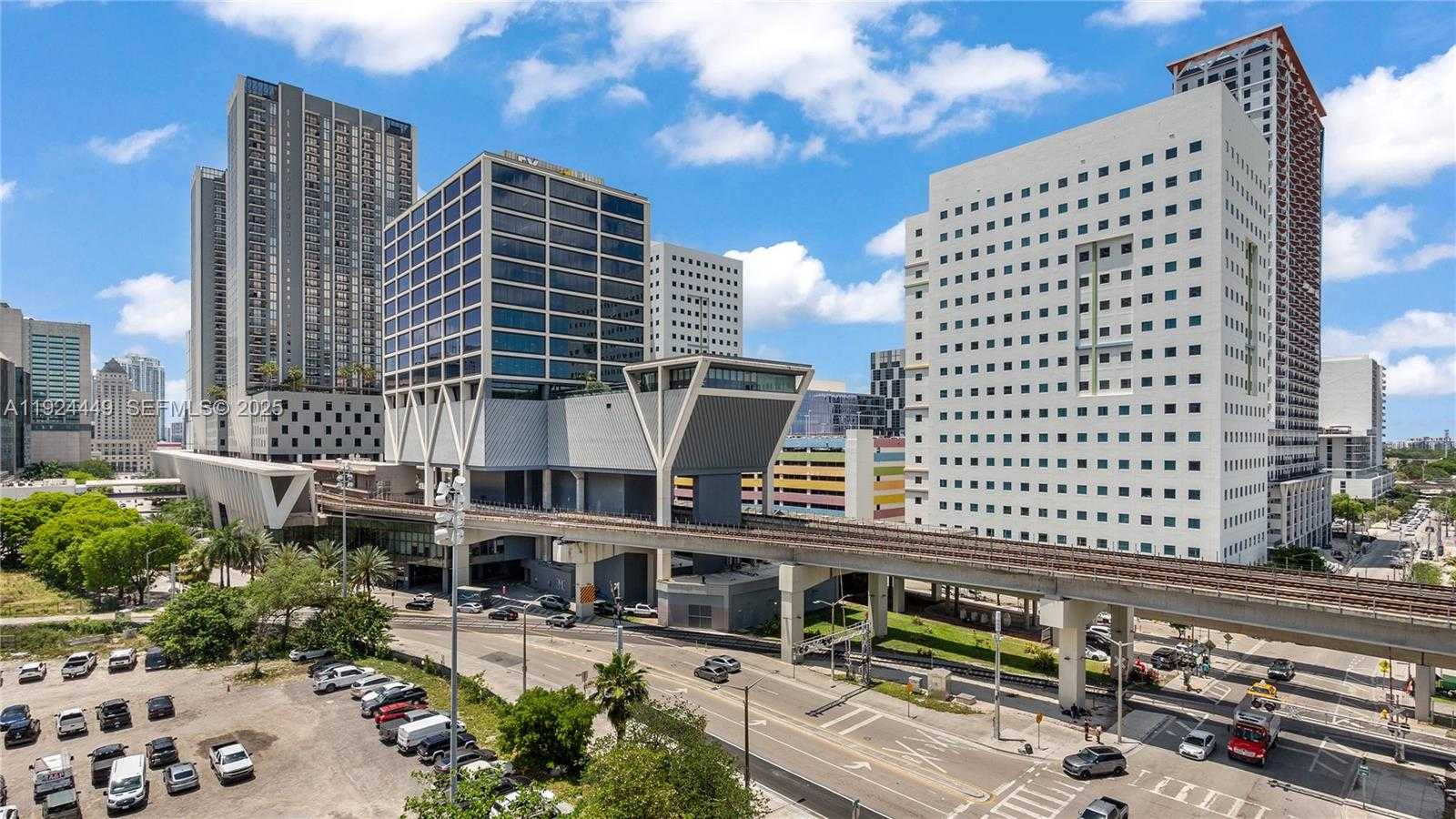 Small Image of 850 NORTH MIAMI AVE #W-1707, Miami Number 34