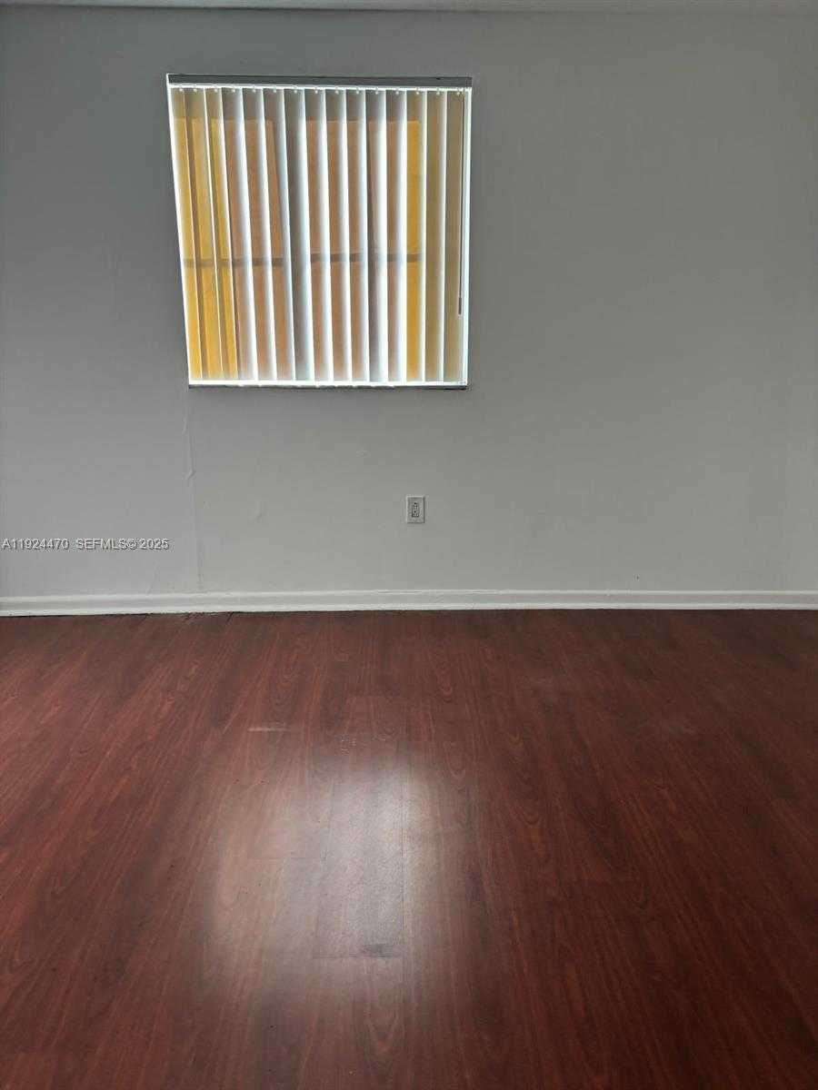 Small Image of 6045 NORTH WEST 186TH ST #123, Hialeah Number 5