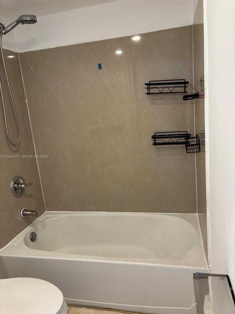 Small Image of 6045 NORTH WEST 186TH ST #123, Hialeah Number 6