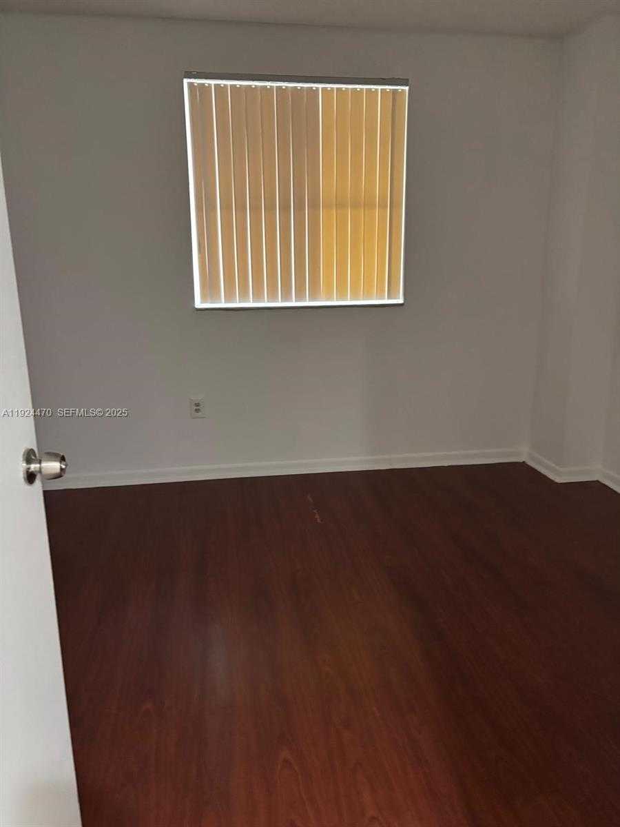 Small Image of 6045 NORTH WEST 186TH ST #123, Hialeah Number 7