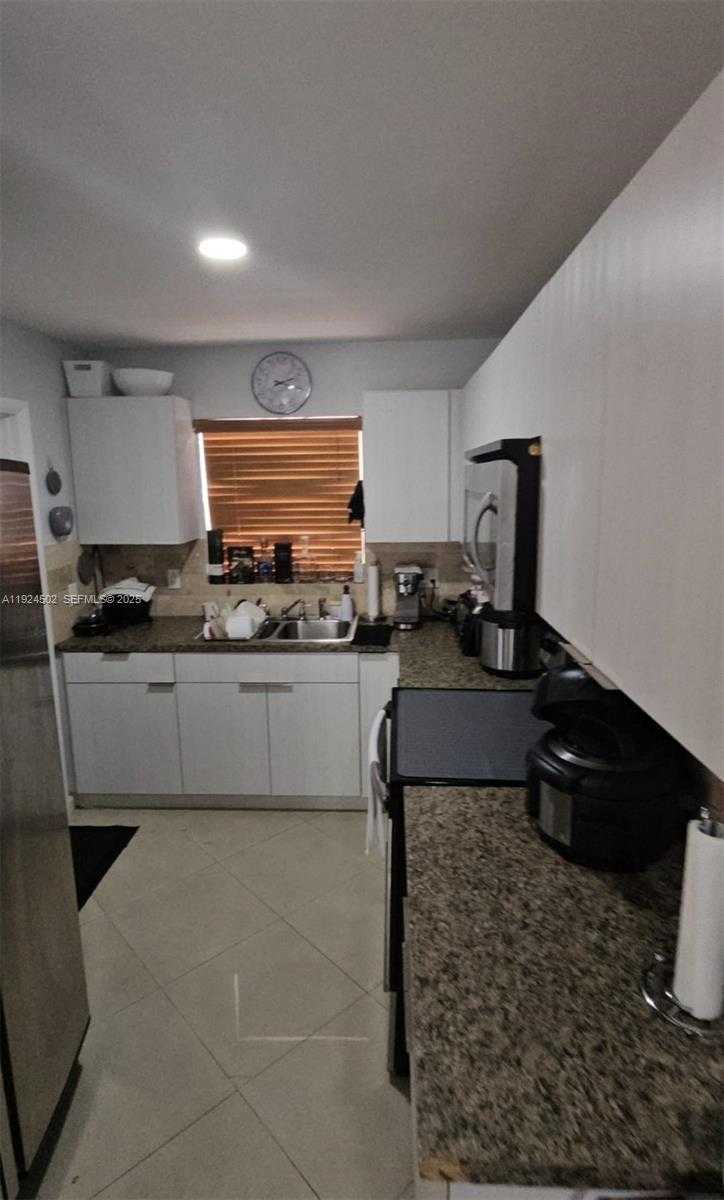 Small Image of 7368 SOUTH WEST 82ND ST #E215, Miami Number 3