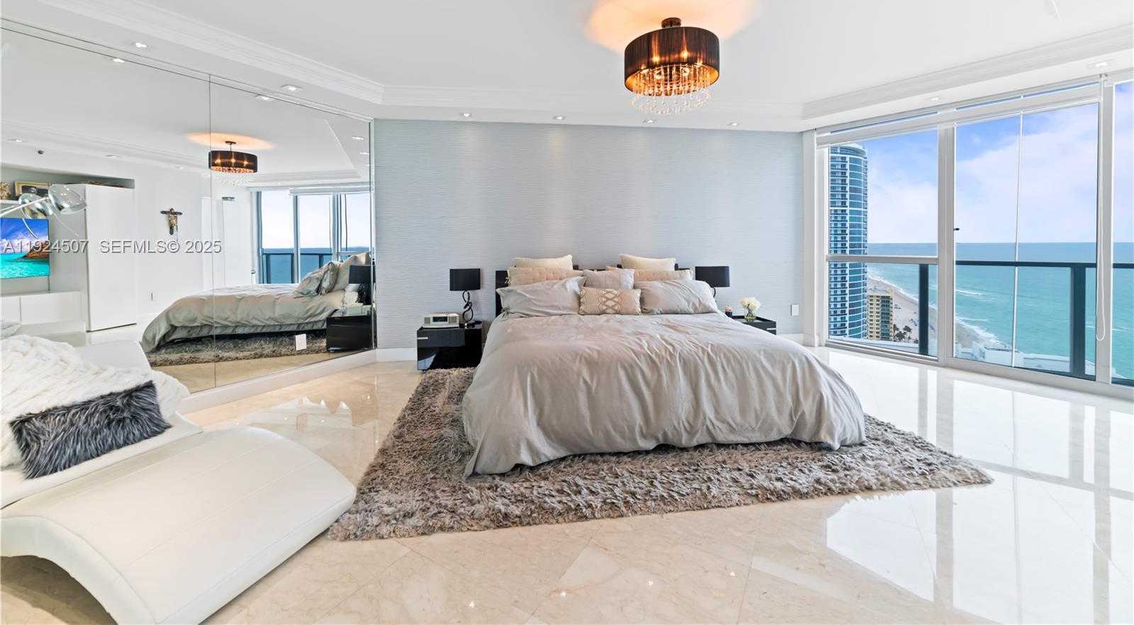 Imagen de Pequeño Objeto