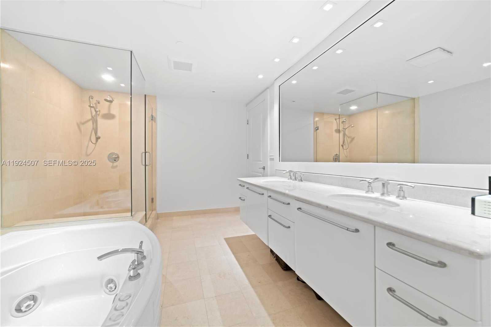 Imagen de Pequeño Objeto