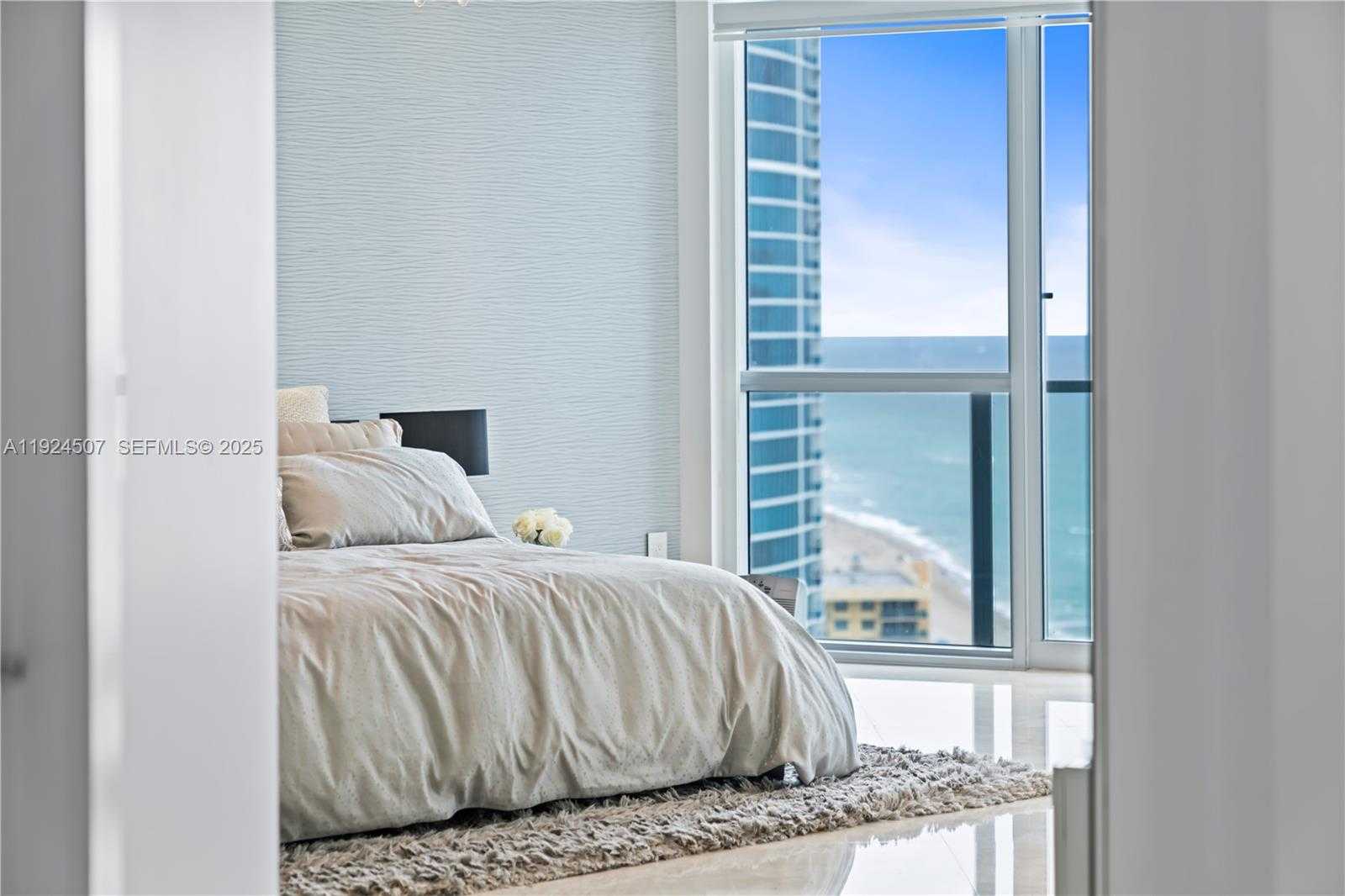 Imagen de Pequeño Objeto