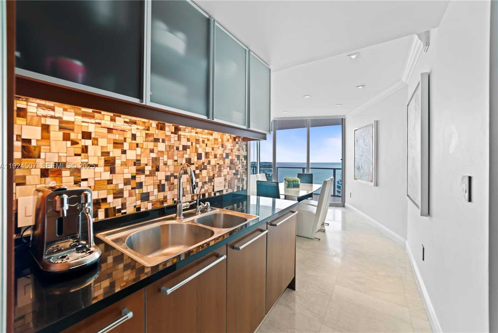 Imagen de Pequeño Objeto