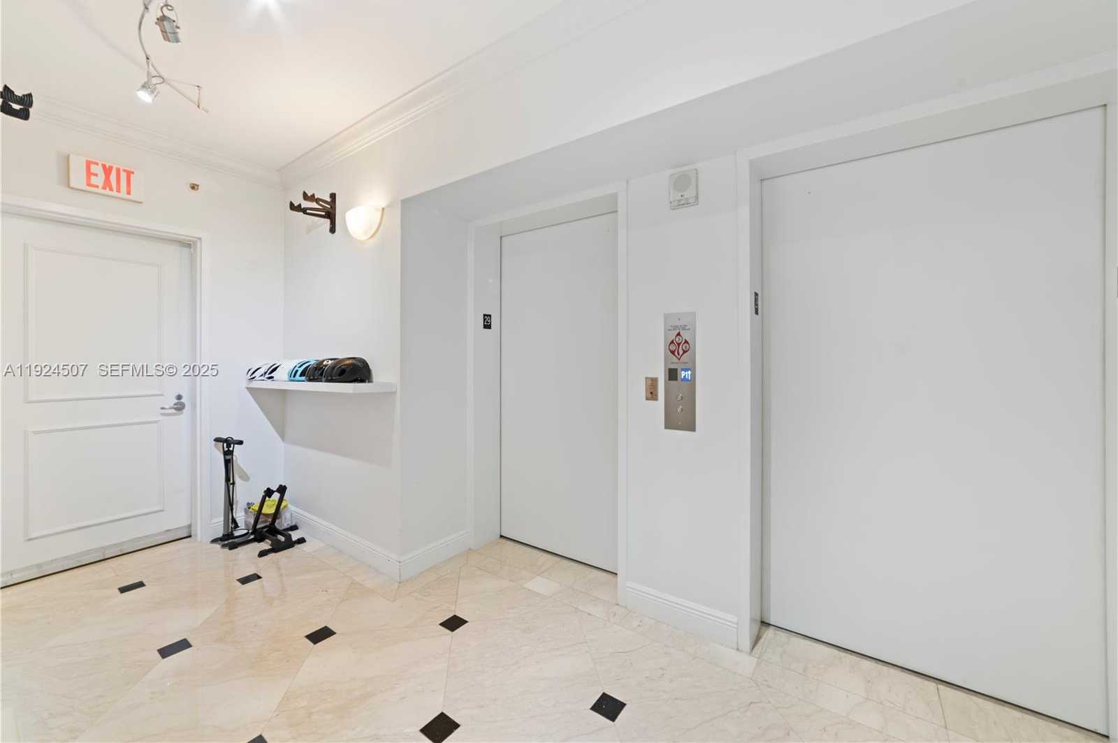 Imagen de Pequeño Objeto