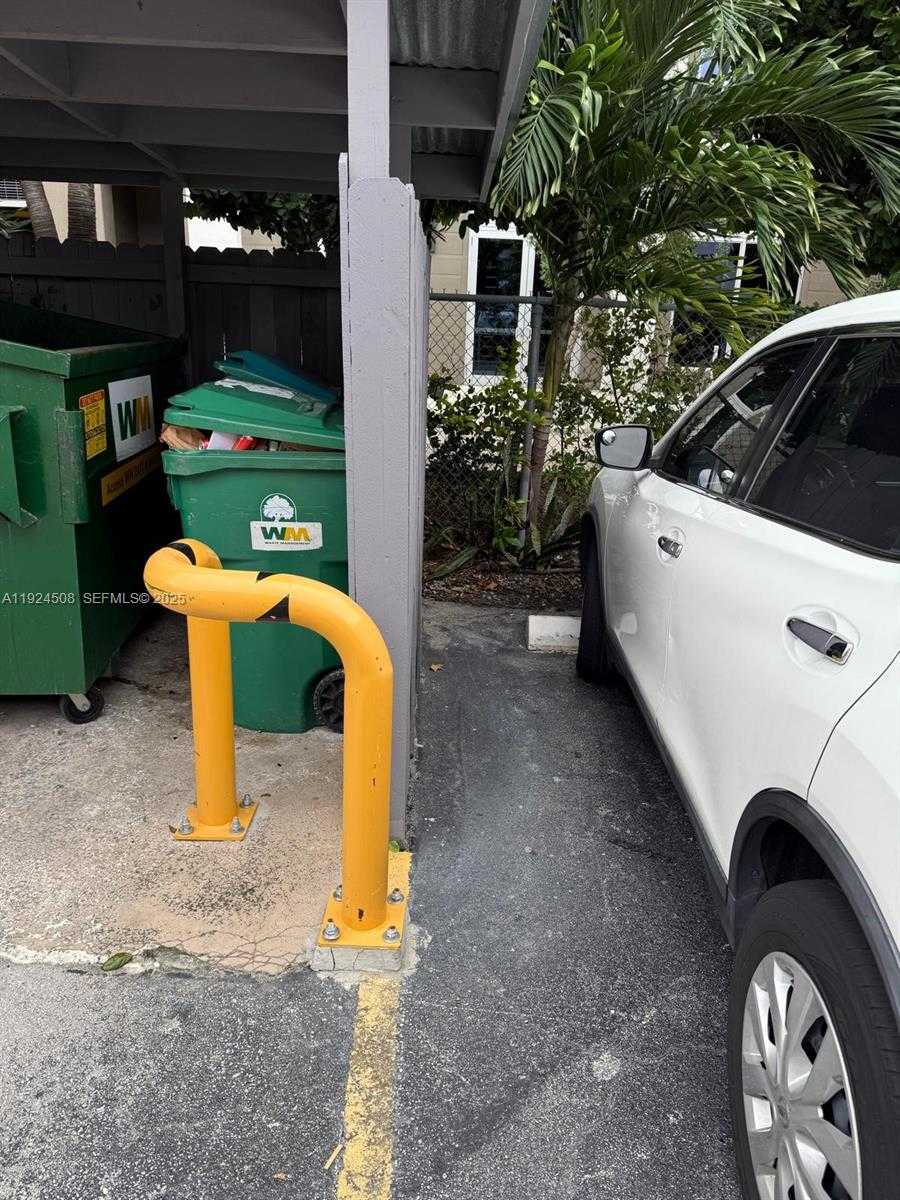 Small Image of 8101 SOUTH WEST 72 AV #214W, Miami Number 10