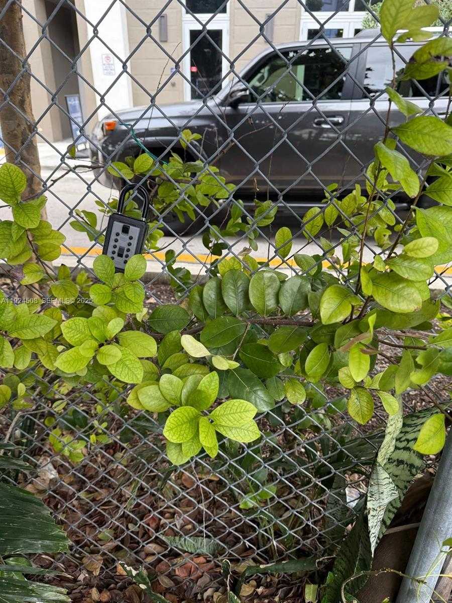 Small Image of 8101 SOUTH WEST 72 AV #214W, Miami Number 12