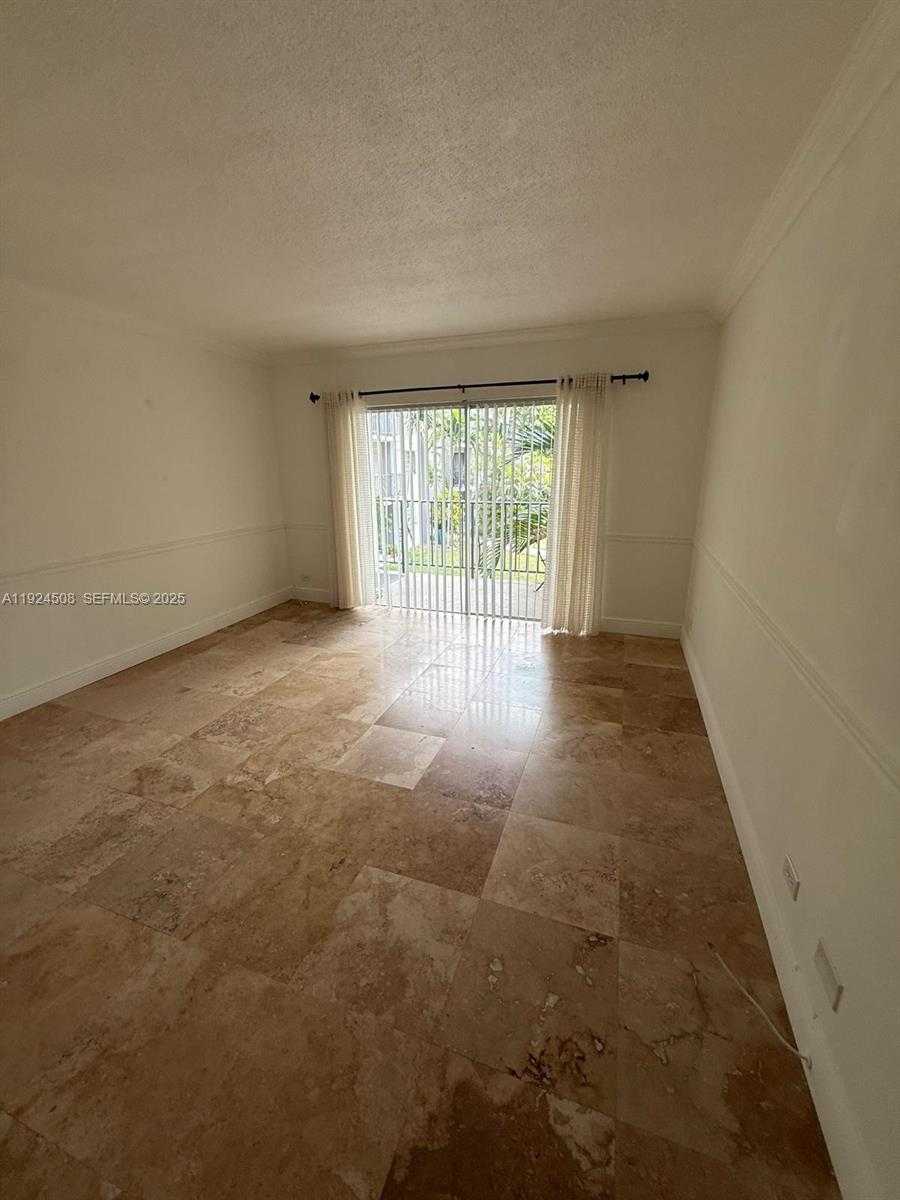 Small Image of 8101 SOUTH WEST 72 AV #214W, Miami Number 4