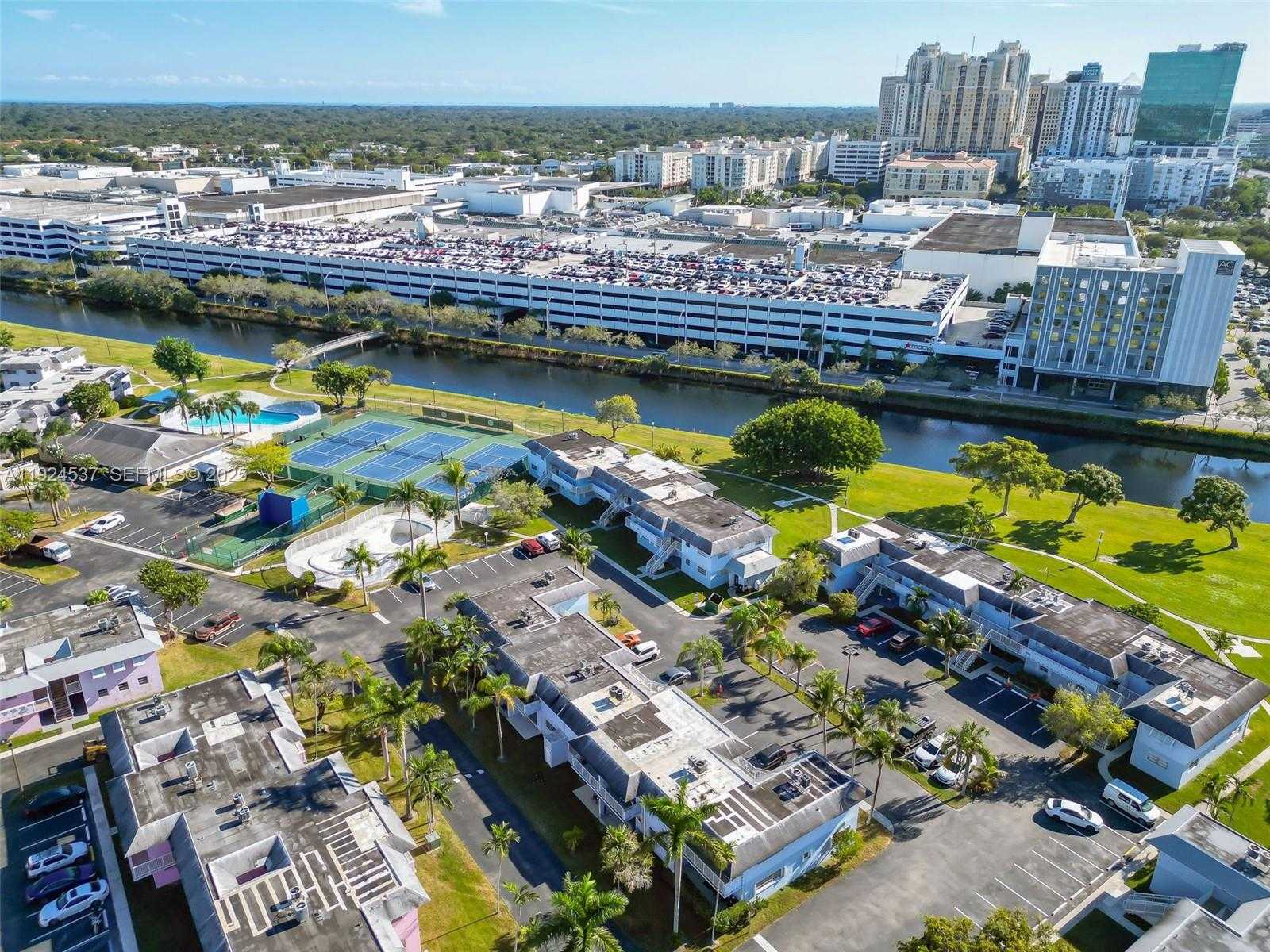 Small Image of 7550 SOUTH WEST 82ND ST #F201, Miami Number 3