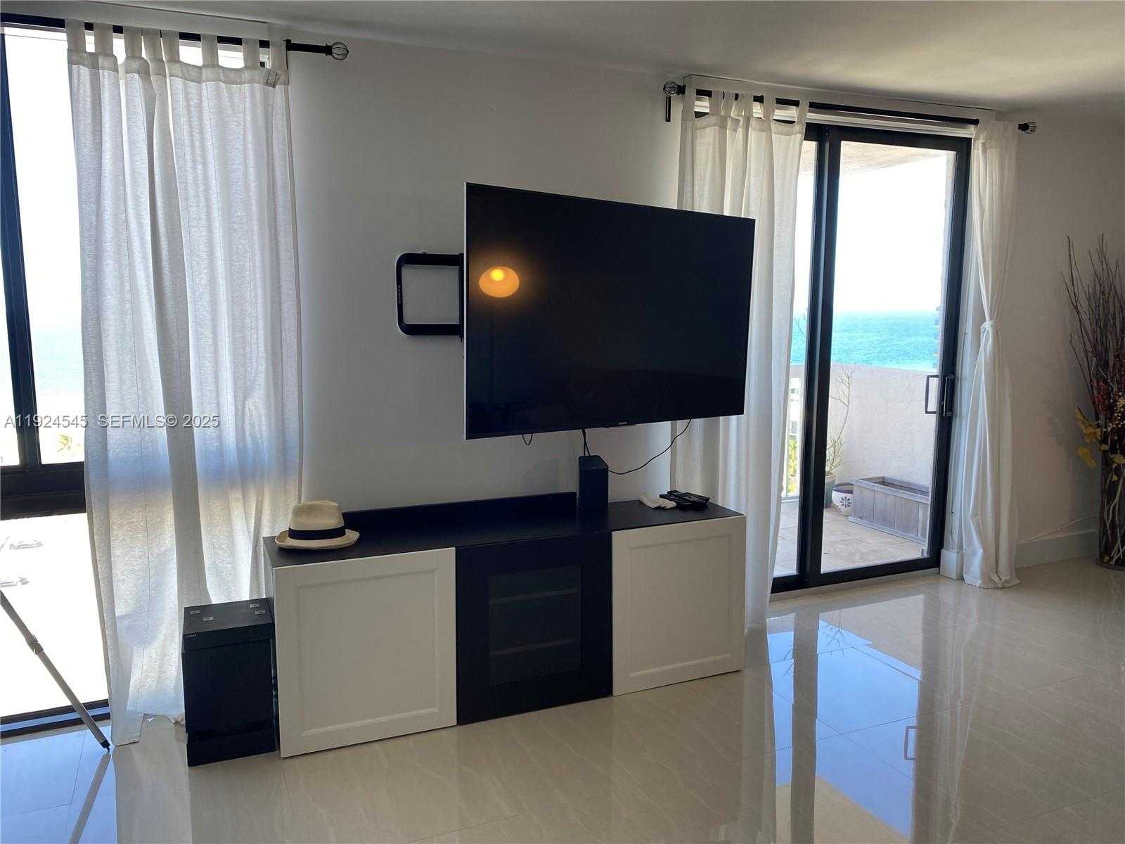 Small Image of 1500 SOUTH OCEAN DR #16J, Hollywood Number 28