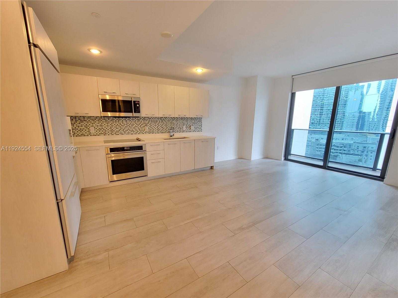 Small Image of 55 SOUTH WEST 9TH ST #1807, Miami Number 9