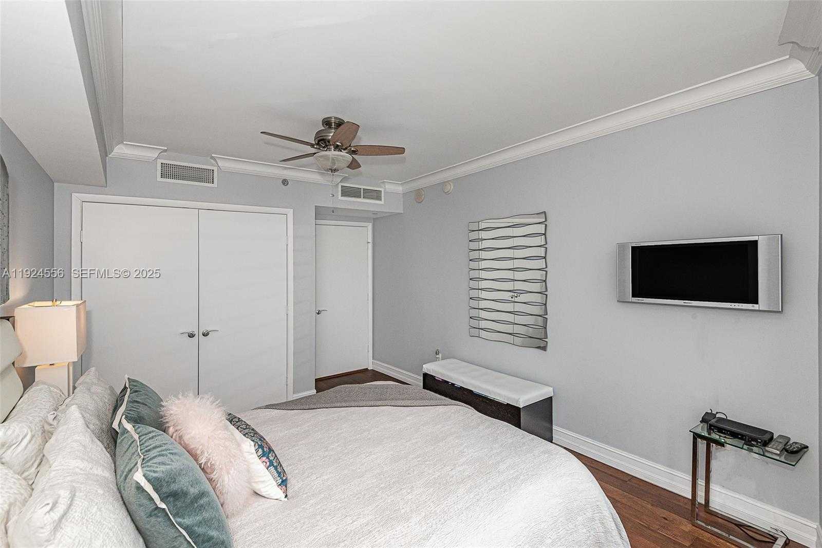 Small Image of 1850 SOUTH OCEAN DR #1105, Hallandale Beach Number 32