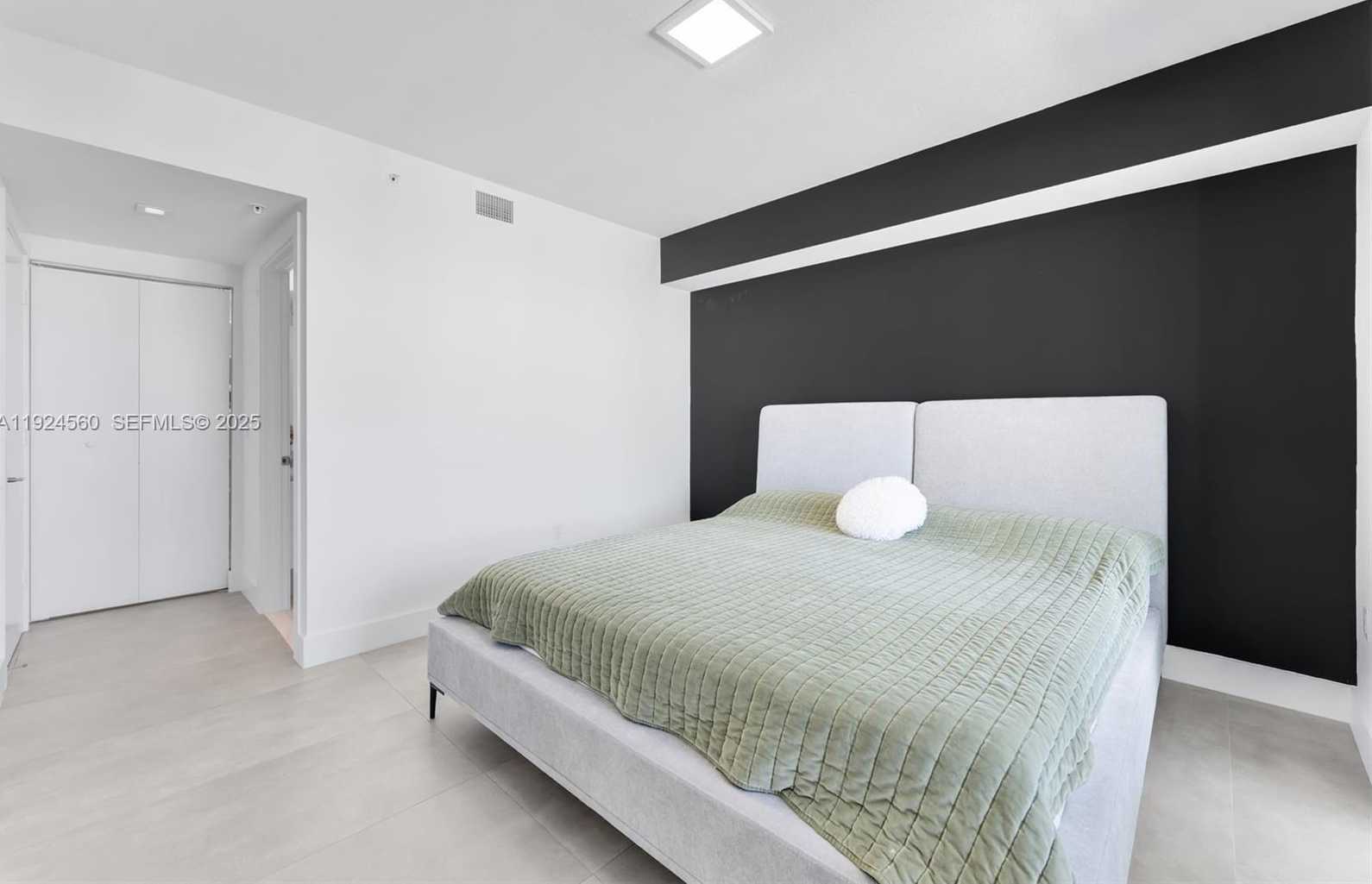 Imagen de Pequeño Objeto