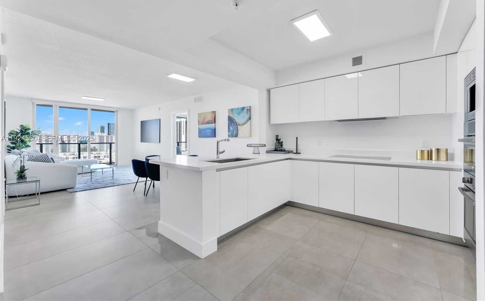 Imagen de Pequeño Objeto