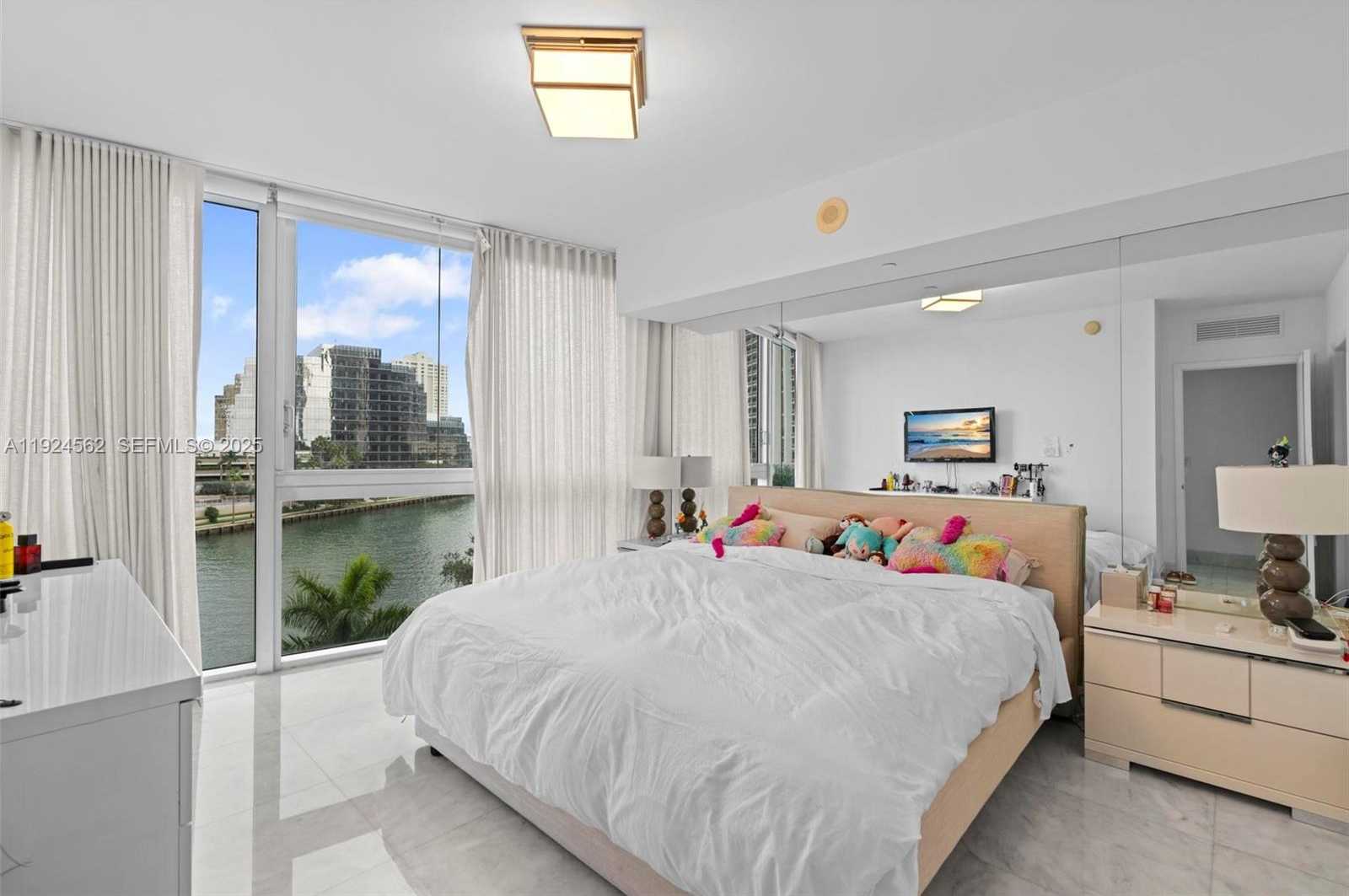 Small Image of 495 BRICKELL AVE #501, Miami Number 13