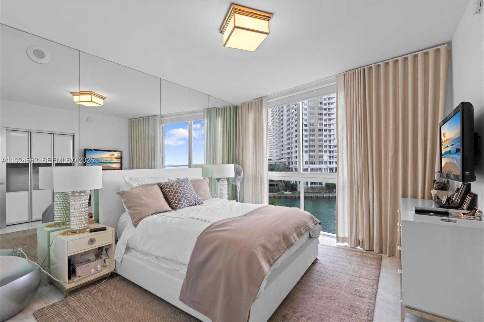 Small Image of 495 BRICKELL AVE #501, Miami Number 15