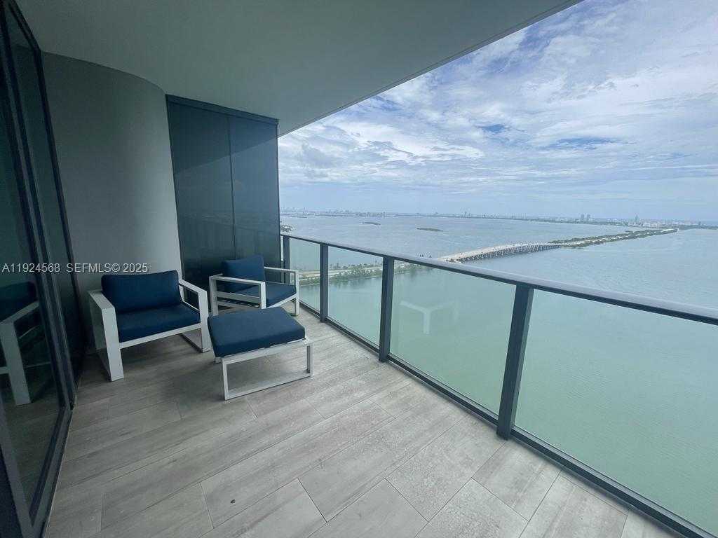 Imagen de Pequeño Objeto