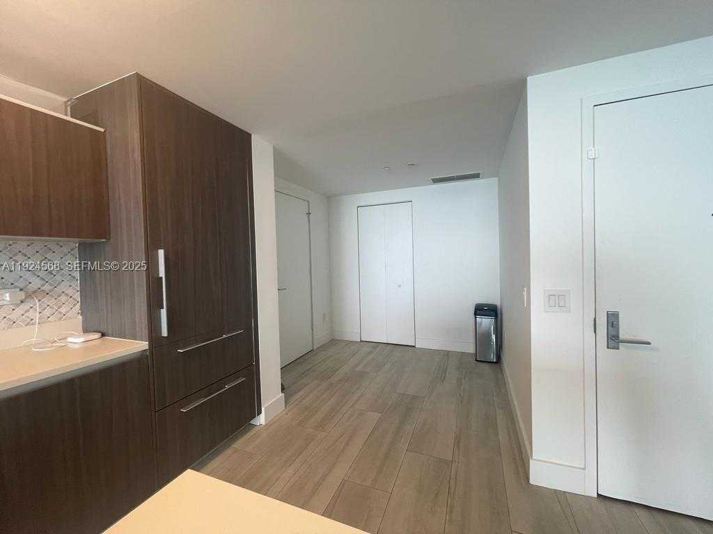 Imagen de Pequeño Objeto