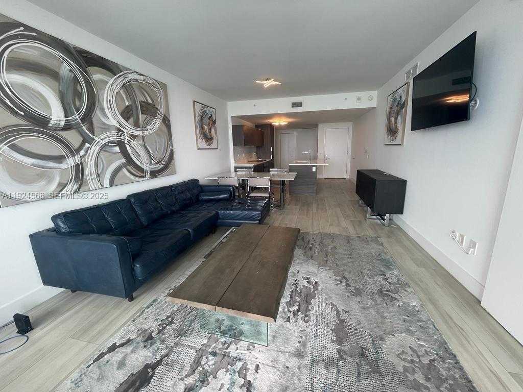 Imagen de Pequeño Objeto