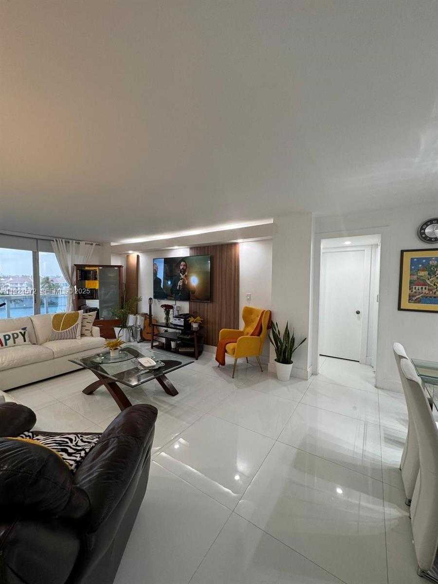 Imagen de Pequeño Objeto