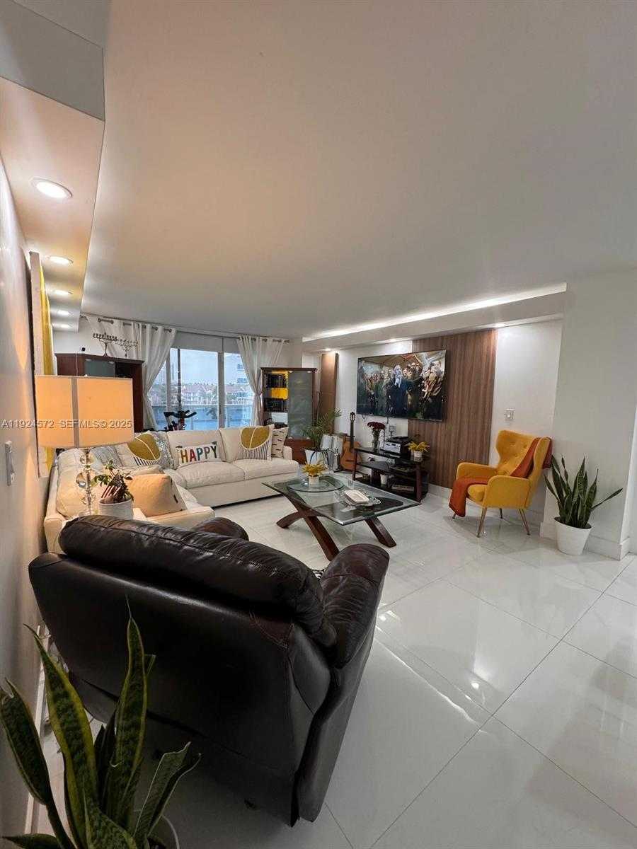 Imagen de Pequeño Objeto