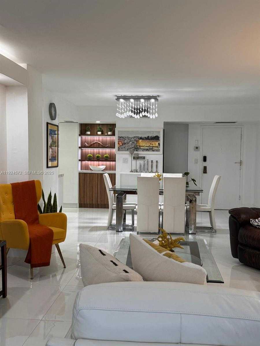 Imagen de Pequeño Objeto