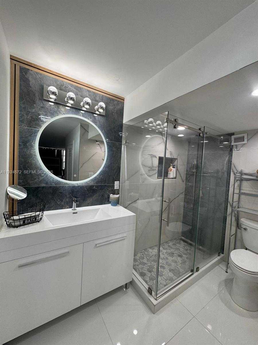 Imagen de Pequeño Objeto